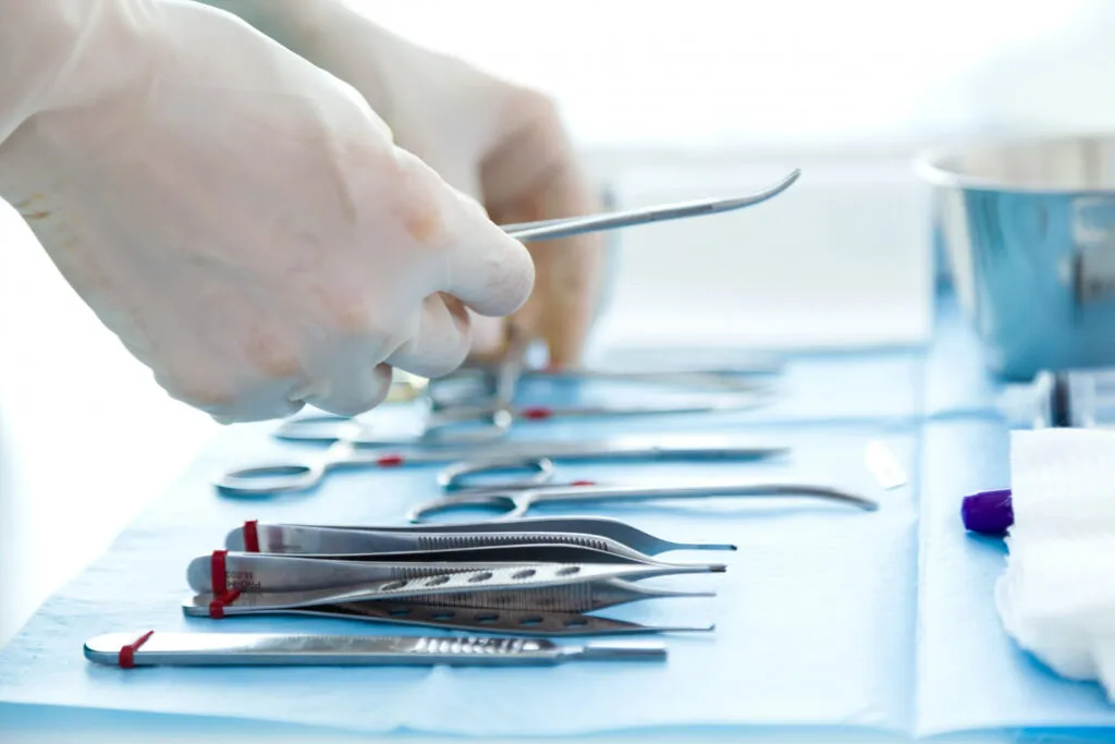 Visual inspection of dental instruments for international safety standards
